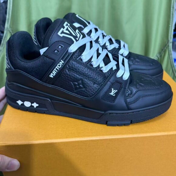 Louis Vuitton trainer low-top men's shoes - Picture 1 of 10